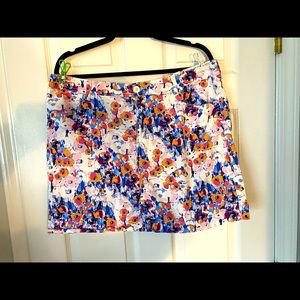 St. John’s Bay, Cute cute cute summer skort! EUC